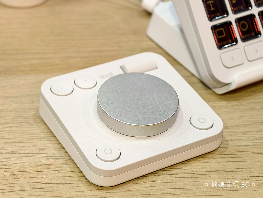 Logitech Creative Console 創作者主控台 (俏媽咪玩 3C) (3).png