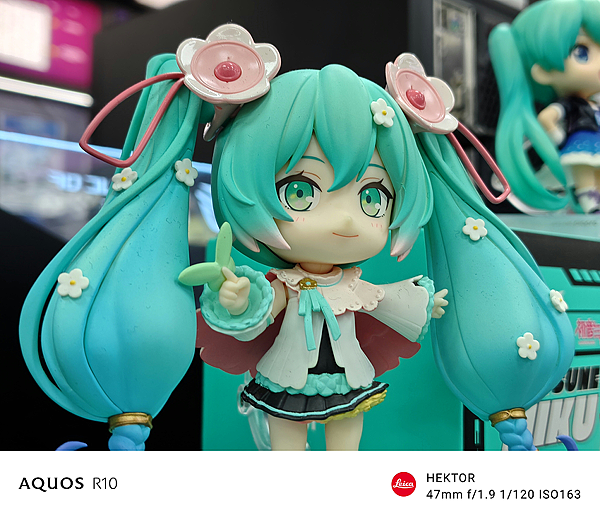 SHARP 夏普 AQUOS R10 智慧型手機開箱-相機拍照分享心得 (俏媽咪玩3C) (54).png
