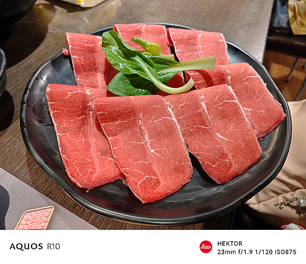 SHARP 夏普 AQUOS R10 智慧型手機開箱-相機拍照分享心得 (俏媽咪玩3C) (88).png