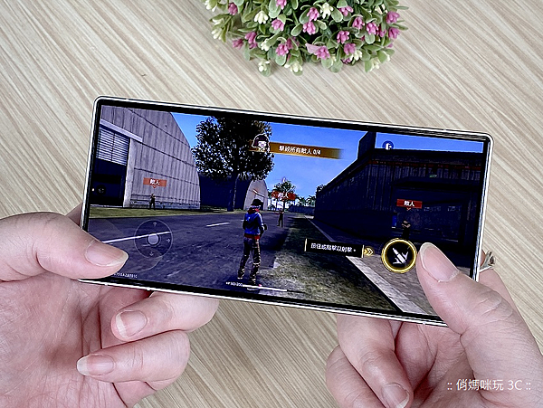 SHARP 夏普 AQUOS R10 智慧型手機開箱評測心得分享 (俏媽咪玩3C) (3).png