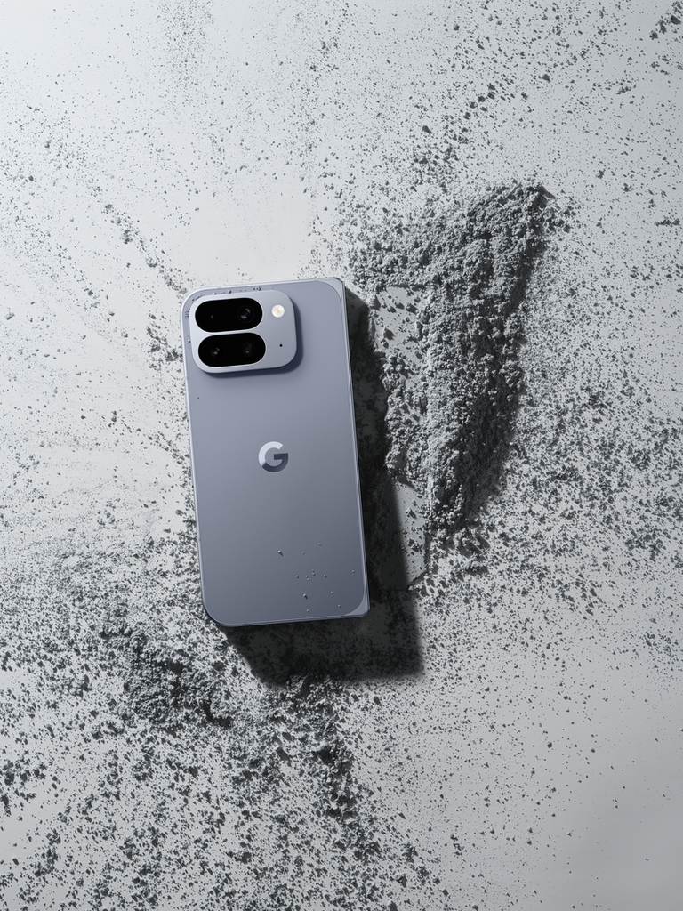 11. Google Pixel 10 Pro Fold 月岩灰.png