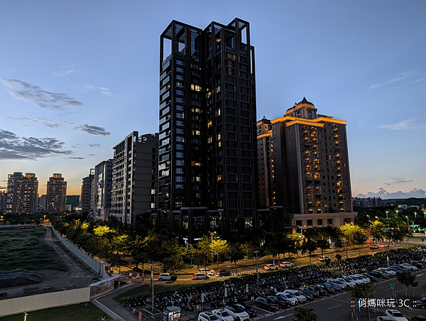 Google Pixel 10 Pro 智慧型手機開箱-相機拍照分享心得 (俏媽咪玩3C) (134).png