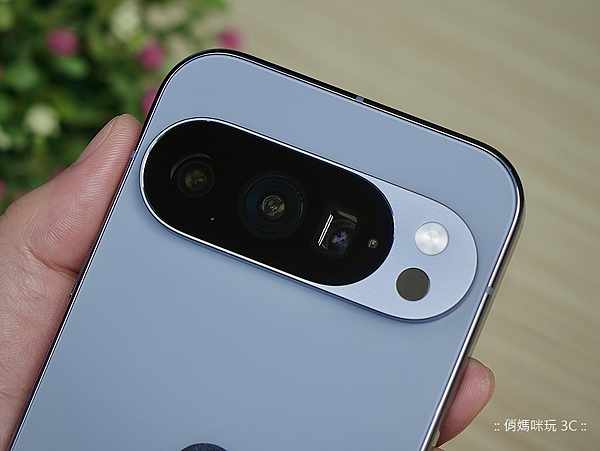 Google Pixel 10 Pro 智慧型手機開箱評測心得分享(俏媽咪玩3C) (10).png