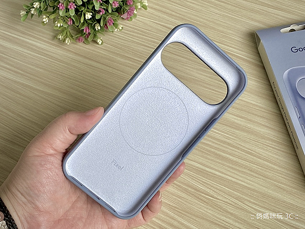 Google Pixel 10 Pro 智慧型手機開箱評測心得分享(俏媽咪玩3C) (2).png