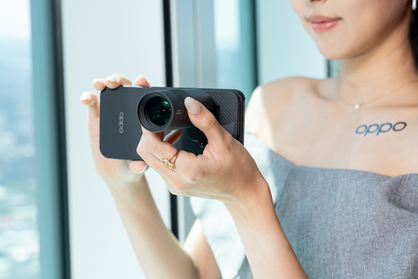 全新增距鏡套裝搭配Find X9 Pro，可實現高達10倍的光學變焦效果，成為演出拍攝、遠距攝影的最佳利器。.png