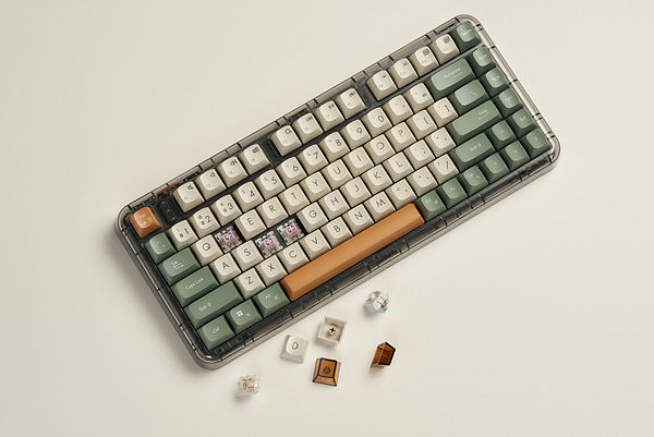 ASUS Jelly75機械鍵盤具備熱插拔設計，可依個人偏好更換機械鍵軸。.png