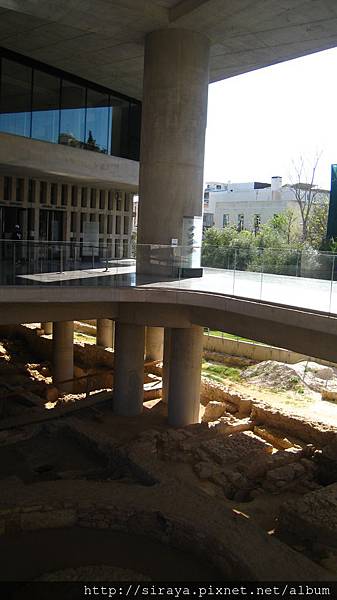Akropolis Museum, built on the excavation of a Christian settlement.