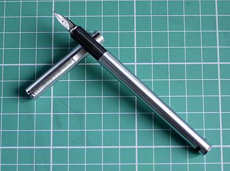 b7edc749.jpg b7edc749.jpg