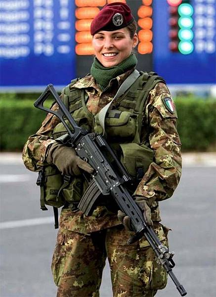 Military_Women_22 Italy.jpg