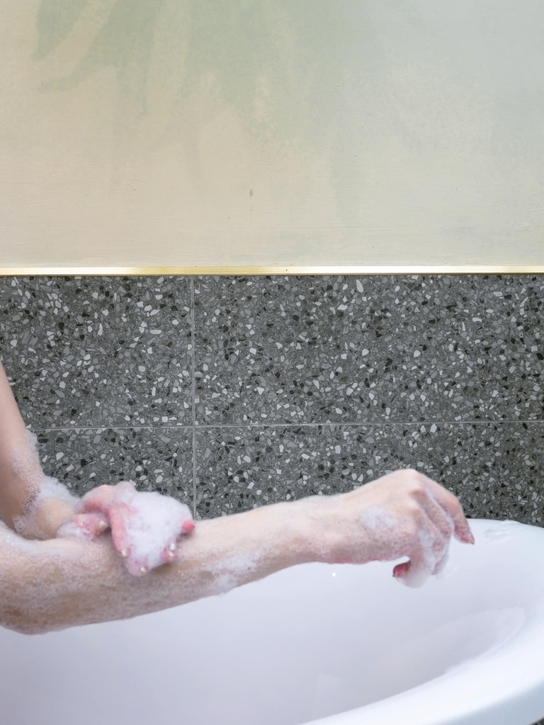 提升肌膚觸感 ! 靠洗澡維持肌膚清爽水潤 - ON THE 