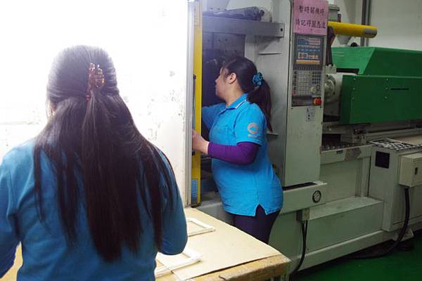 台灣塑膠射出代工廠精密模具代工廠