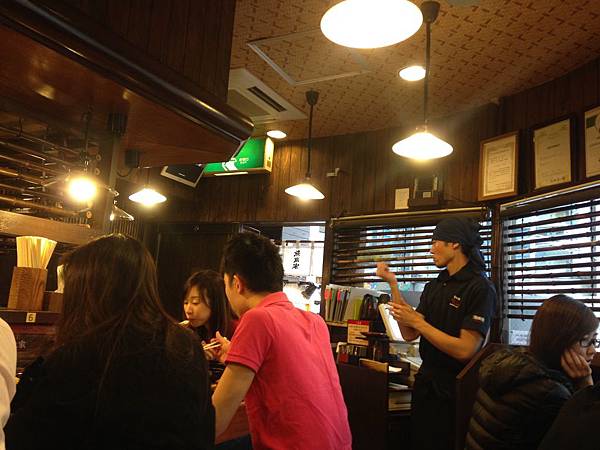 店裡 (1) 店裡 (1)