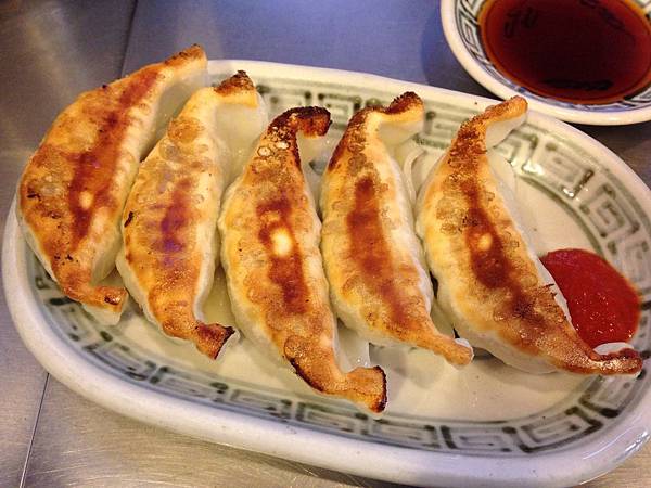 餃子 (2) 餃子 (2)