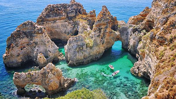 Ponta da Piedade.jpg