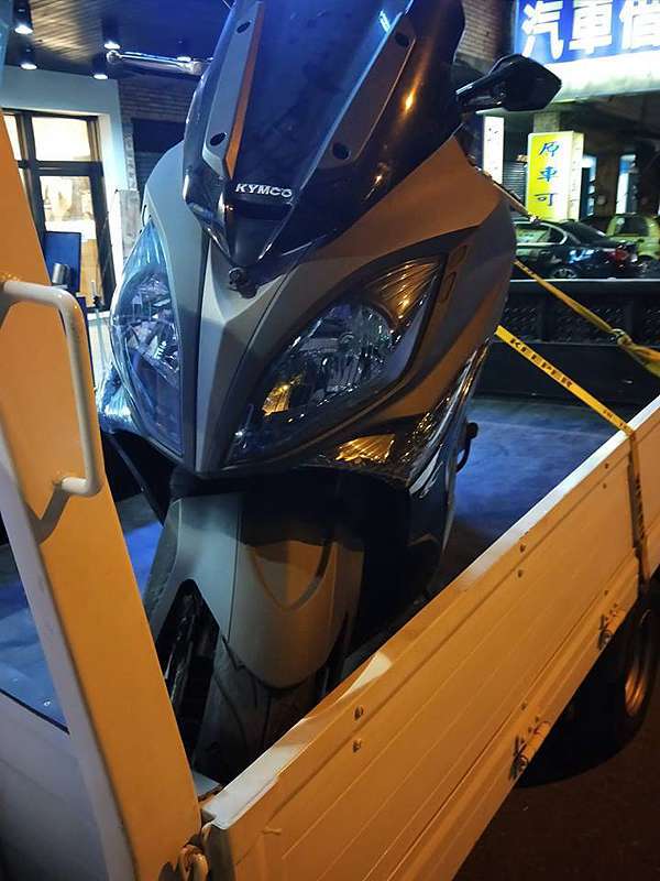 兩輪好車嚴選 Kymco 刺激400 14年式abs版本 兩四夢想車庫 痞客邦 兩輪好車嚴選 Kymco 刺激400 14年式abs版本 兩四夢想車庫 痞客邦