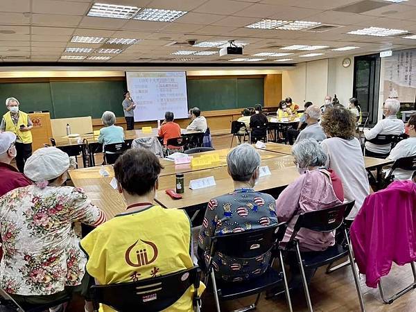 【中、老年人強肌健骨，營養師誠心推薦 鈣工程！】