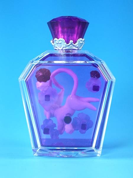 香水瓶3_06.jpg 香水瓶3_06.jpg