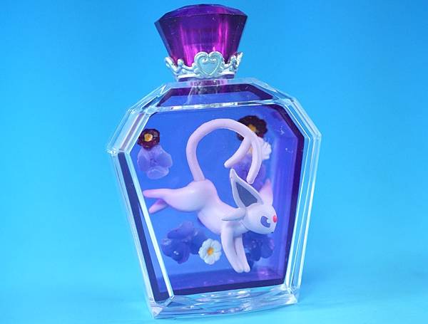 香水瓶3_17.jpg 香水瓶3_17.jpg
