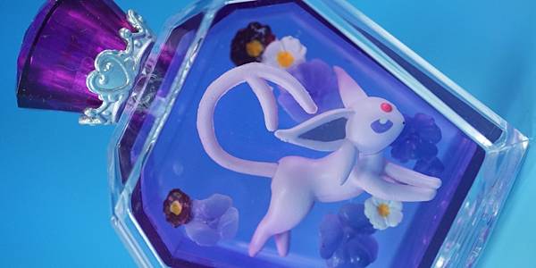 香水瓶3_00.jpg 香水瓶3_00.jpg