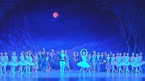 芭蕾天鵝湖03.jpg