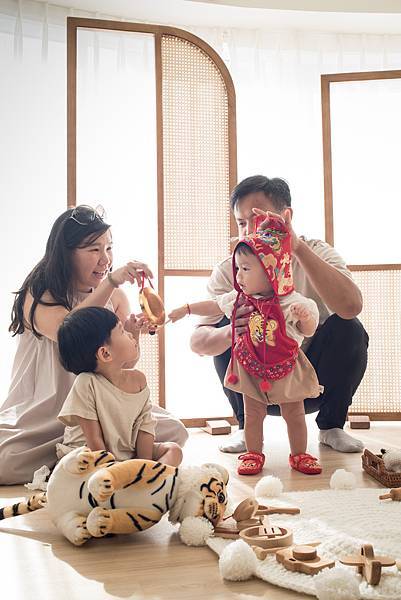 碩昊媽꙳育兒日記𖧧《ONEderland》寶貝質感抓周、美照