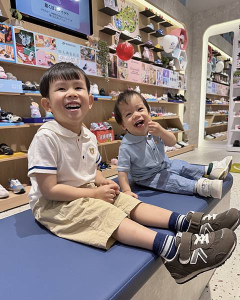 碩媽꙳好物分享𖧧《日本MoonStar月星》注入百年心血所打