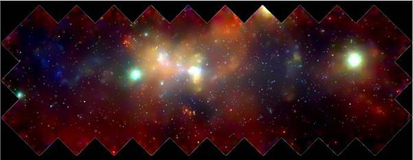 700px-Milky_Way_Galaxy_center_Chandra