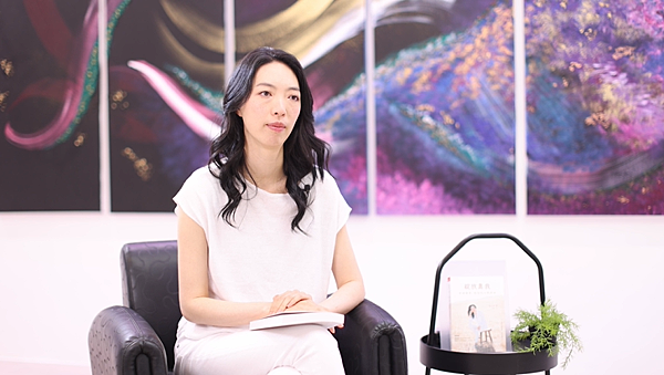 年代『點亮新臺灣』楊元寧作家—突破痛苦 《綻放真我》改寫生命