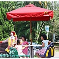 帶勇之助逛動物園15-2009.10.26.JPG