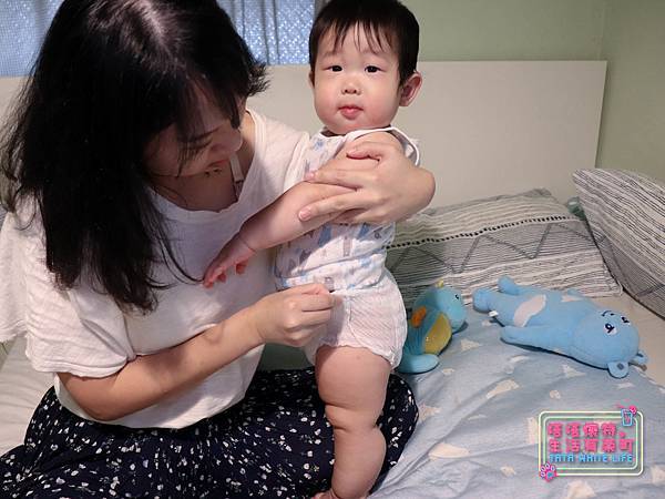 【塔塔懷特育兒好物】Pampers幫寶適一級幫褲型拉拉褲：當個優雅的媽媽，好動寶寶也能輕易尿布！幫寶適集點兌換禮物活動分享，新加入會員就有400點喔！-8413.jpg