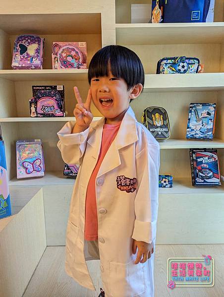 Tiger family親子課程:火山爆發超有趣實驗!STEAM手做課程分享,一起來參加恐龍驚奇科學派對!-45.jpg Tiger family親子課程:火山爆發超有趣實驗!STEAM手做課程分享,一起來參加恐龍驚奇科學派對!-45.jpg