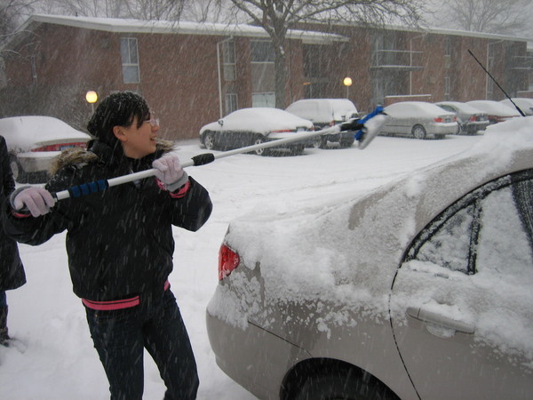 賣力的除雪