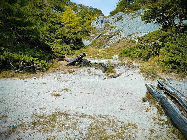 60af0f8242865.jpg 60af0f8242865.jpg