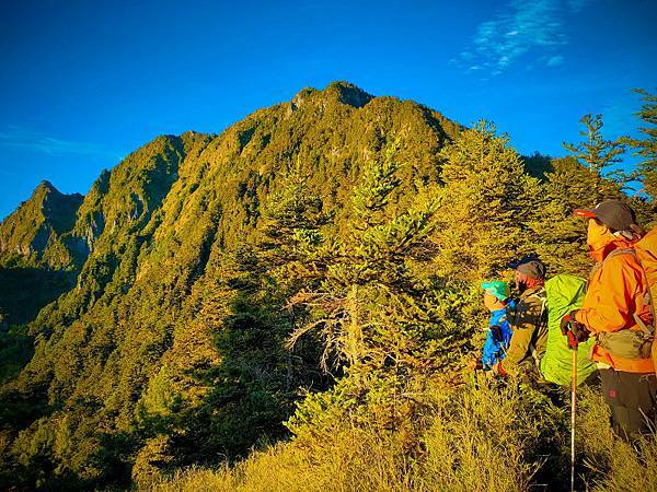 60af0987c7b1a.jpg 60af0987c7b1a.jpg