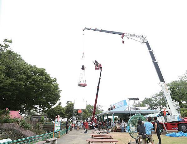 這場載河馬穿越暴風雨全片高潮戲讓小芝吃盡苦頭1