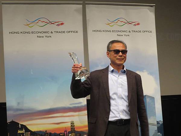 《迷城》導演林嶺東 獲頒紐約亞洲電影節「終身成就獎」 親自飛到紐約領獎(2).jpg