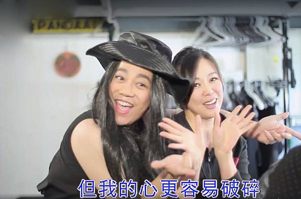 彭浩翔導演衝出鏡頭外 邀請王馨平一同演出 笑翻全場(畫面截自網路).jpg 彭浩翔導演衝出鏡頭外 邀請王馨平一同演出 笑翻全場(畫面截自網路).jpg