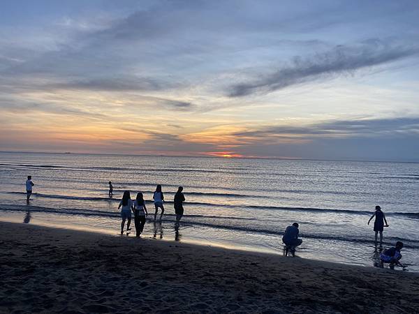 【淡水沙侖】淡水老街、渡淪、沙侖海灘 走走 @捷運淡水站