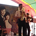 2008.11.01致宏＆欣怡婚宴(我的sax solo) 084.jpg