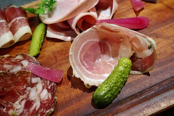 紅點熟成肉餐廳