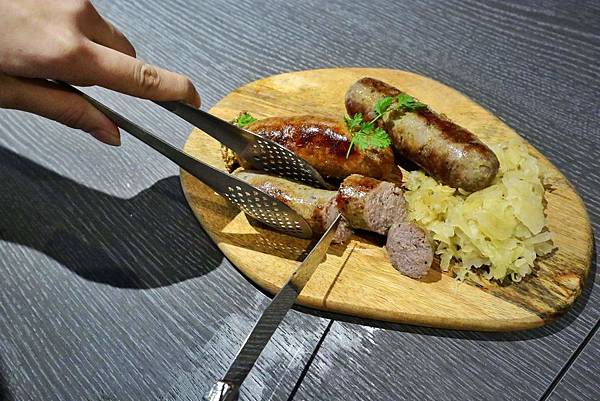 紅點熟成肉餐廳