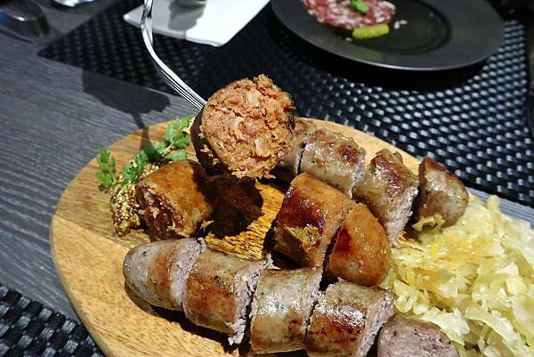 紅點熟成肉餐廳