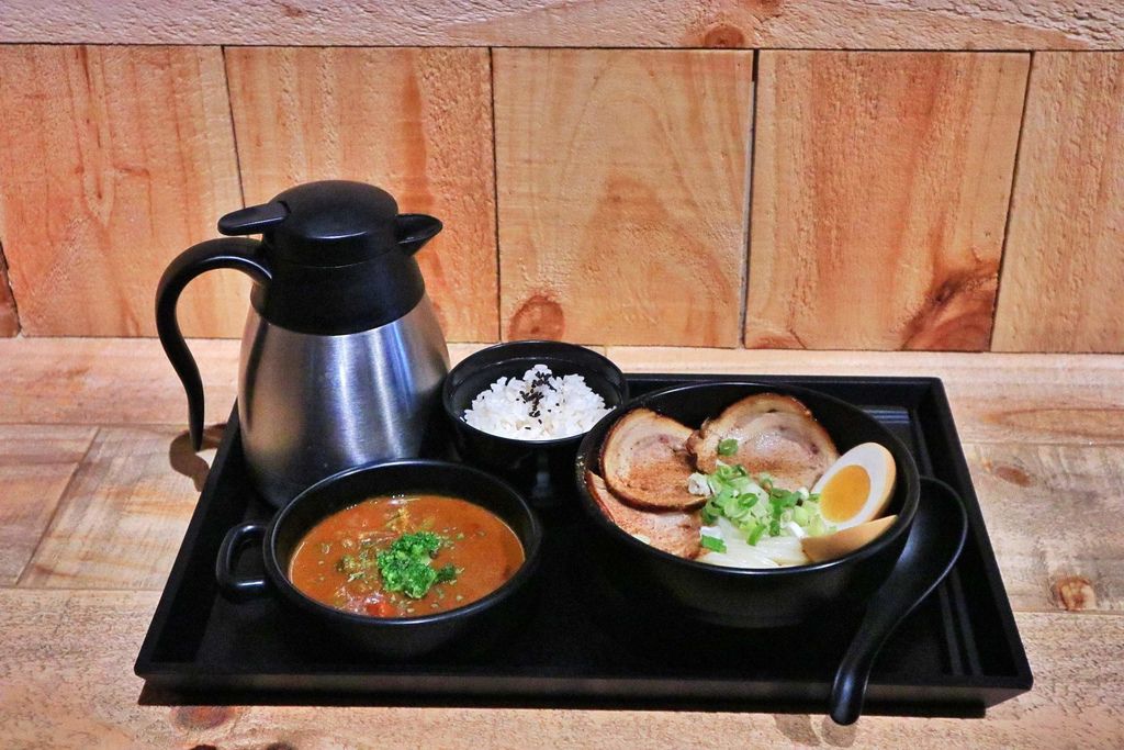 éå¸çãã«ã¬ã¼ æ¡åèæåº