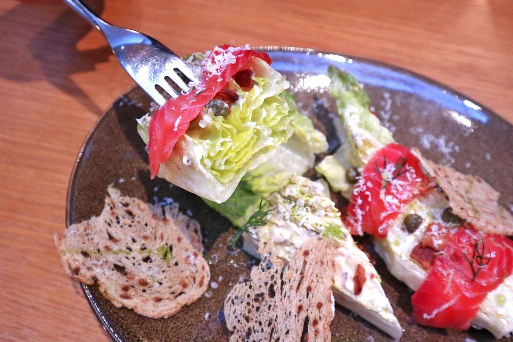 QUE原木燒烤餐廳