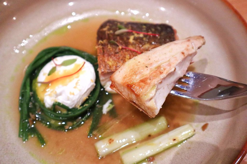 QUE原木燒烤餐廳