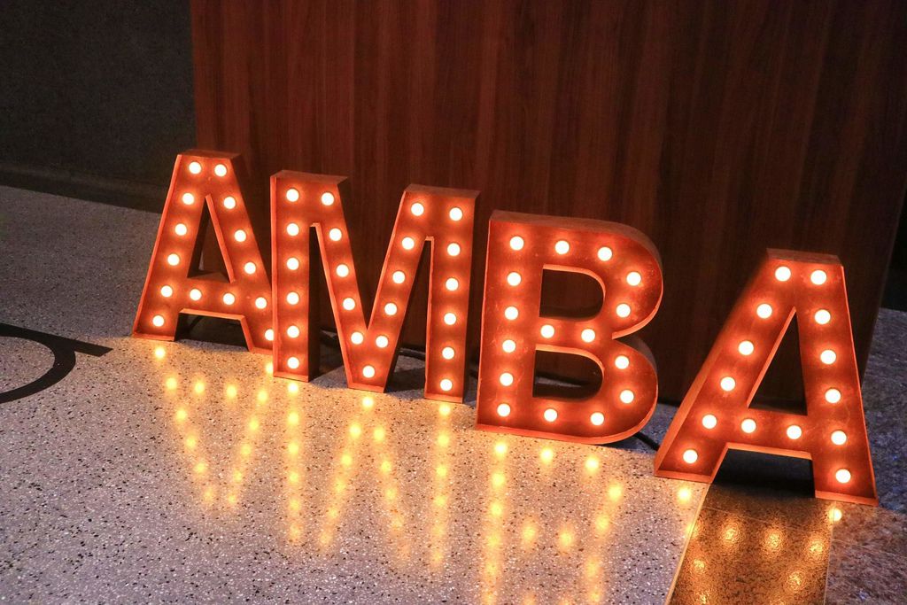 QUE原木燒烤餐廳