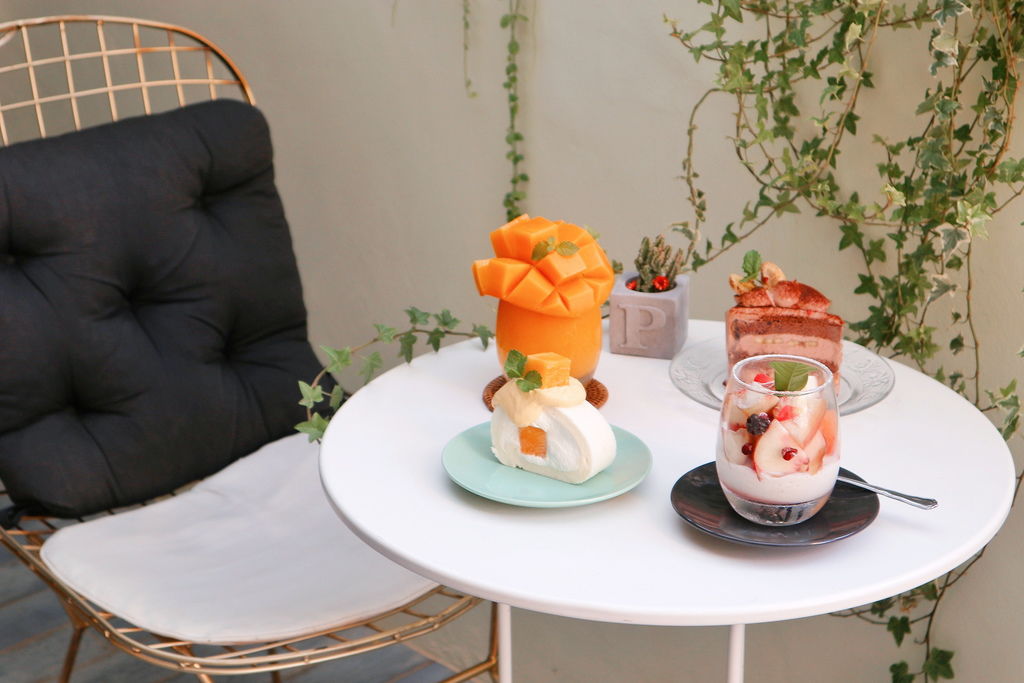 愜意Pleasant cafe,天母,甜點,不限時咖啡廳,下午茶,抹茶冰淇淋牛奶,芒果冰沙,天母咖啡廳,天玉街下午茶,天母下午茶,IG打卡,網美,愜意pleasan