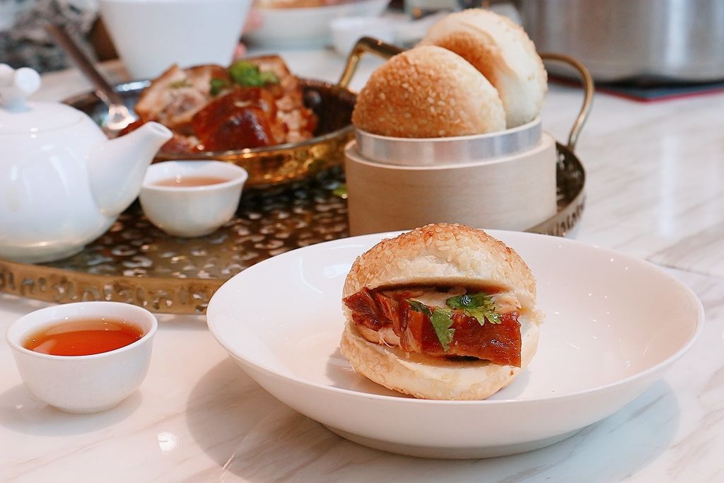 台菜,飯BAR,信義區美食,美人茶遇東坡肉,水煮泡著牛兒片,手沖咖啡,甜點桌邊秀,台北,微風信義,家庭聚餐