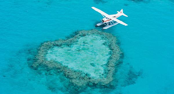 heart_reef-with-helicopter1.jpg