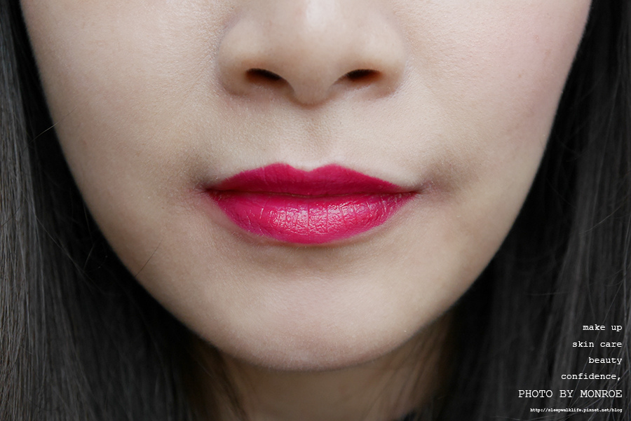 2015-beauty favorites -25-banila co-lipstick-npk571-holiday